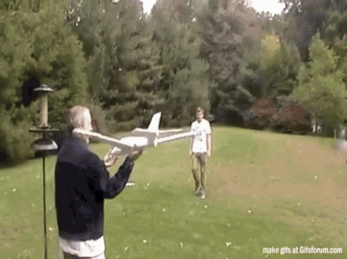 tenor.gif