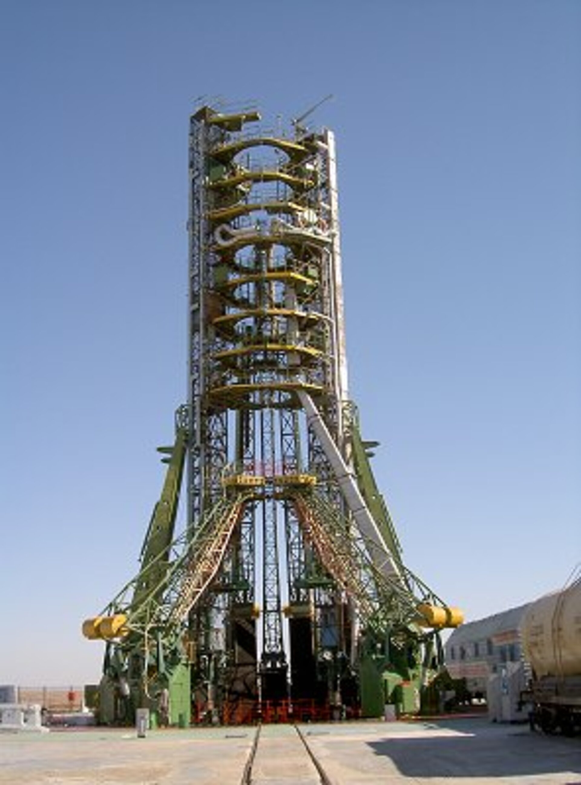 The_launch_platform_pillars[1].jpg