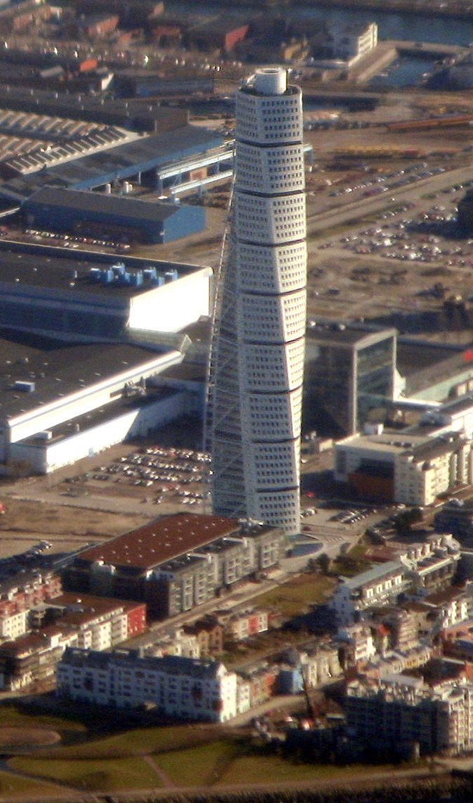 Turning_Torso_from_aiplane_2.jpg